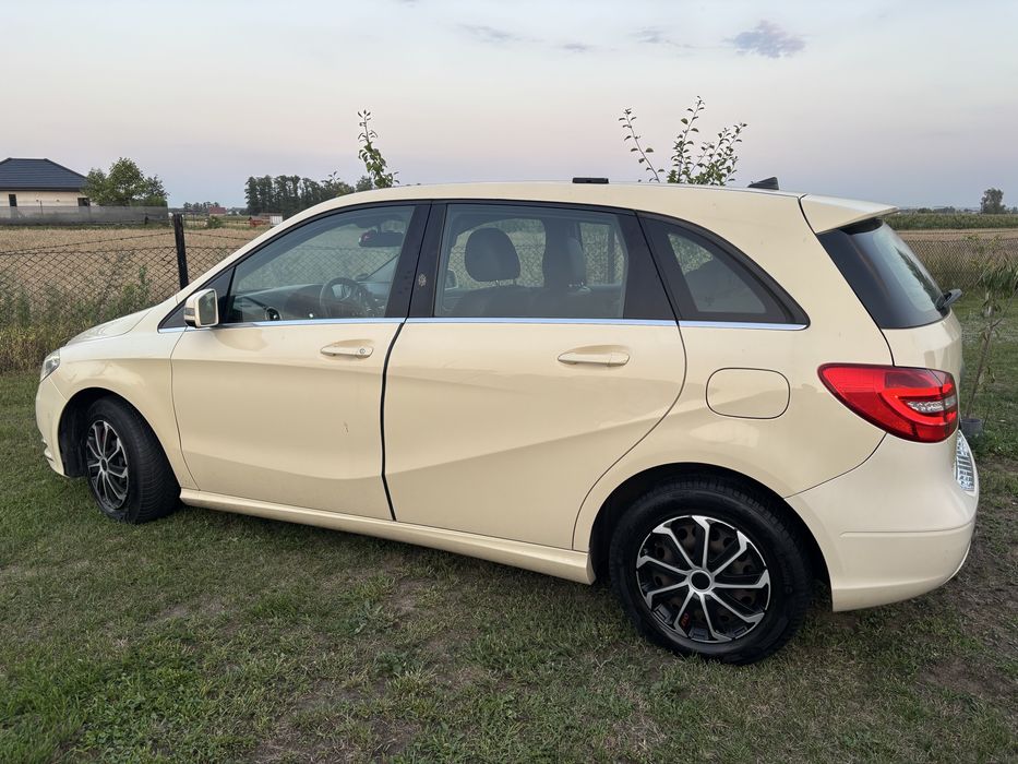 Mercedes B180CDi/2013/109KM/Automat/Skóra /Ksenon