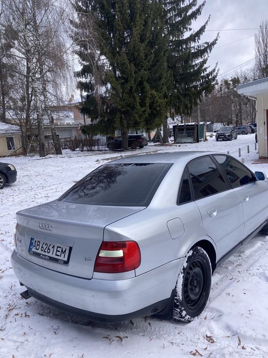 Ауді А4 Б5 рестайлінг 1.6 газ - бензин