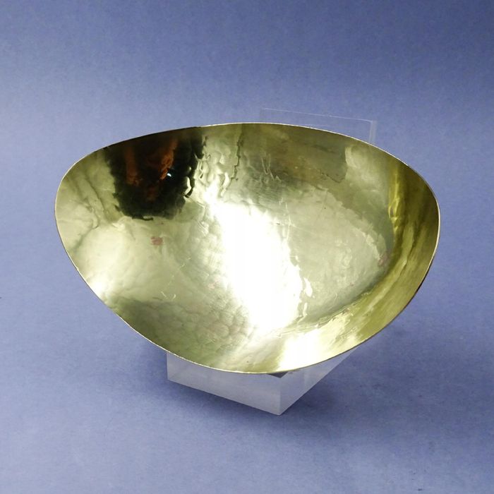 lata 60-te piękny ręcznie wykonana sygnowana miedziana patera paterka