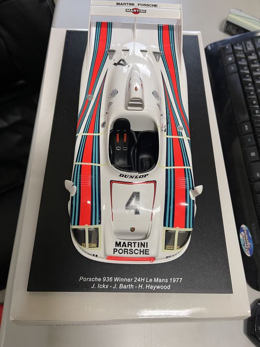 Miniatura Porsche 936 Le Mans Spark 18LM77 Nespereira E Casais