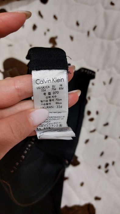 бюстгальтер Calvin Klein чашка B