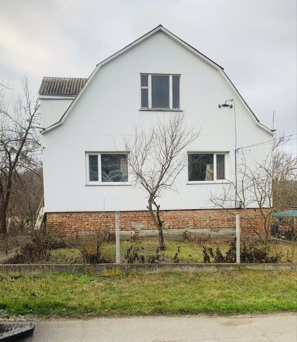 Продаж будинку для великоі  родини !
