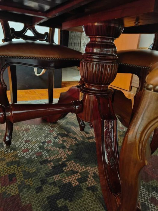 Mesa de jantar extensível em madeira estilo mogno + 6 cadeiras