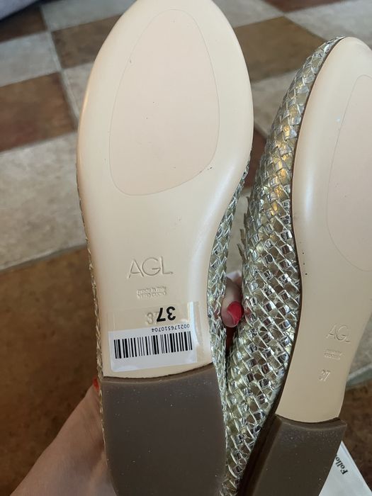 Продам балетки AGL