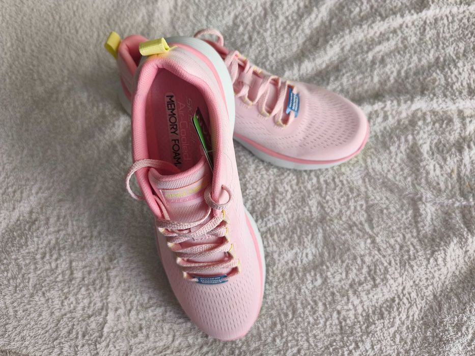 Sapatilhas Skechers Flex Appeal 5.0 – Novas – Tamanho 39