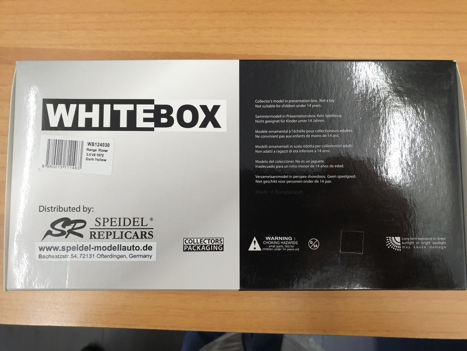 Miniatura 1:24 Range Rover classic v8