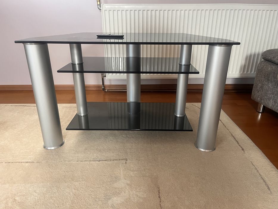 Stolik pod telewizor