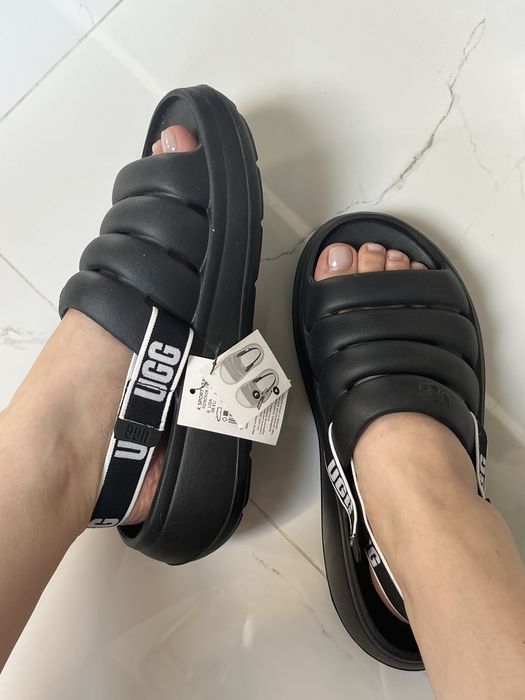 Ugg санділі , босоніжки , шльопанці чорні