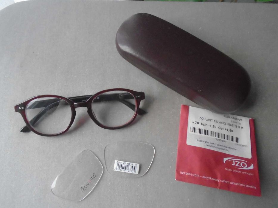 okulary korekcyjne +3 Optika, etui, szkła korekcyjne