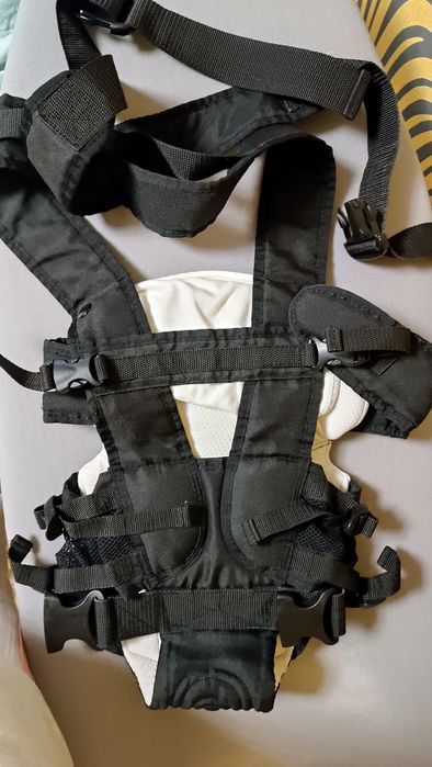 Рюкзак кенгуру переноска  chicco 0+ на 3,5-9 кг.