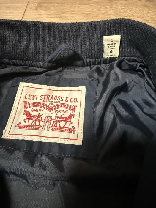 Бомбер Levis оригінал. Неутеплений.
