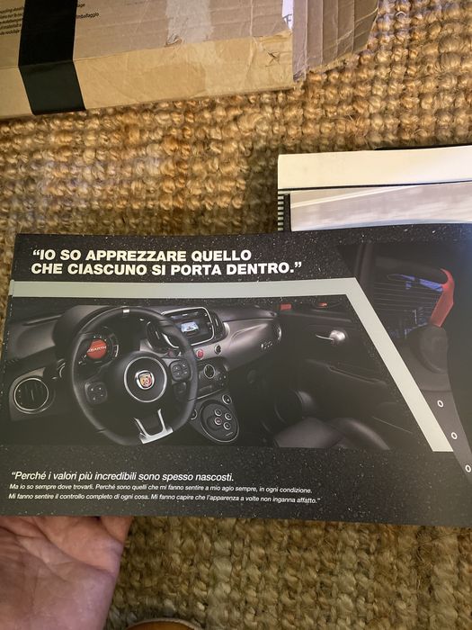 Catálogo italiano Abarth 595 Pista série especial 2017. Fiat