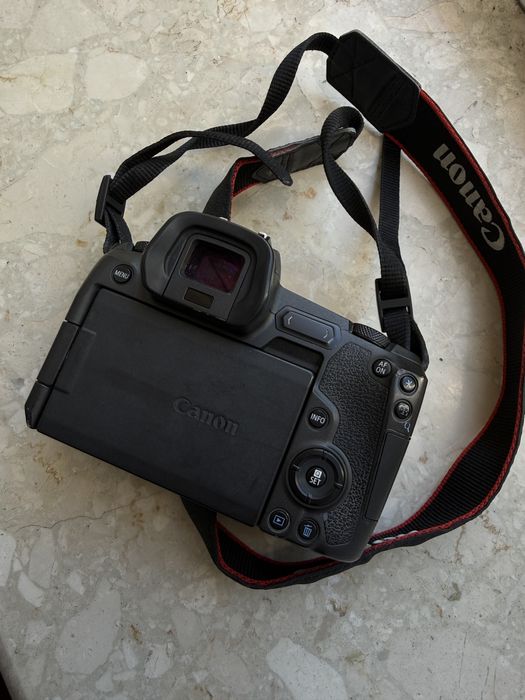 Камера - Canon R