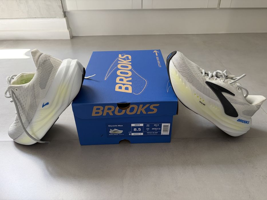 Tenis BROOKS de corrida como novo