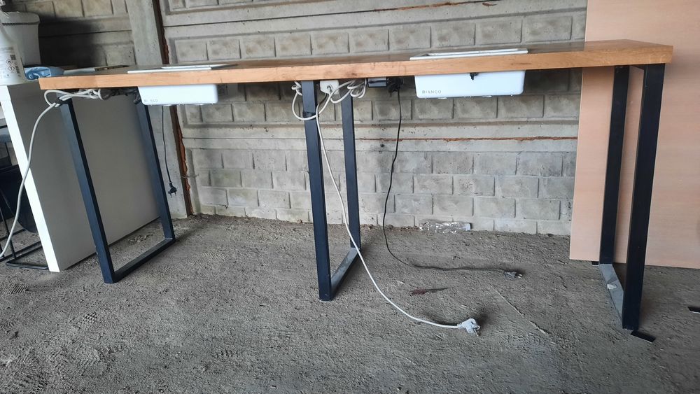 Biurko kosmetyczne likwidacja salonu