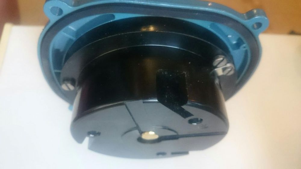 Розетка автомат промышленная Legrand легранд 54153. 32А-220/240V~