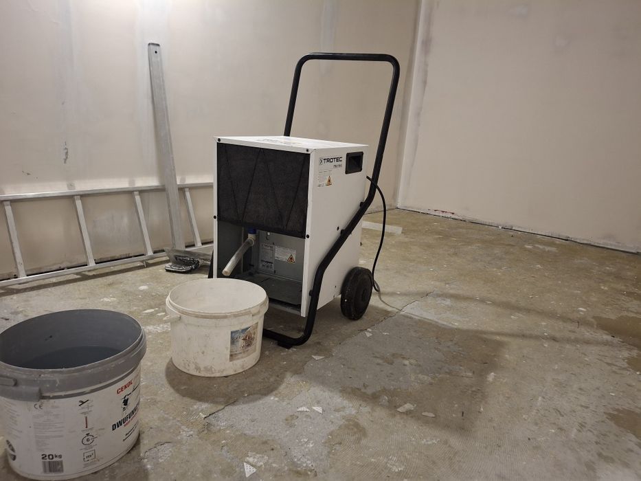 Osuszacz powietrza-wynajem, osuszanie budynków,ozonowanie, nagrzewnica