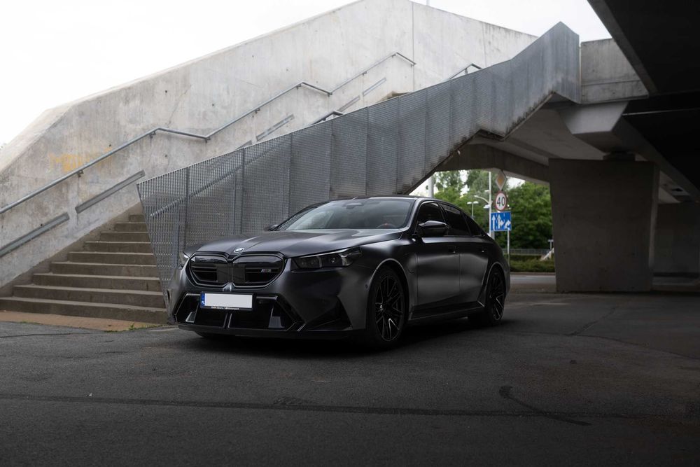 Wynajem BMW M5 G90 727KM Napęd 4x4 Wynajem Wrocław
