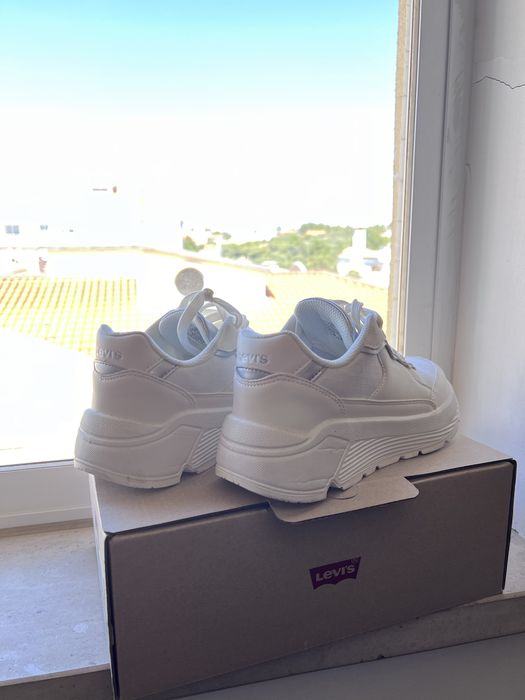 Tenis Branco da Levis