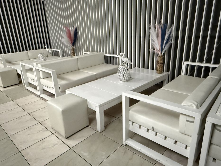 Sprzedam drewniane komplety tarasowe