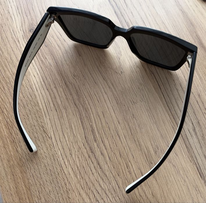 Okulary przeciwsłoneczne PRADA