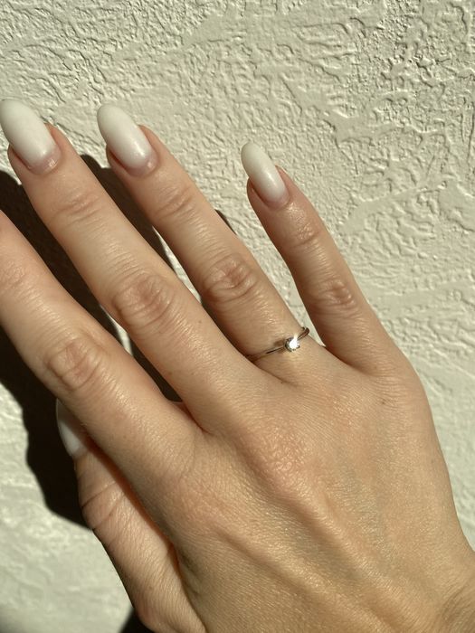 Каблучка з дімантом Sova з білого золота