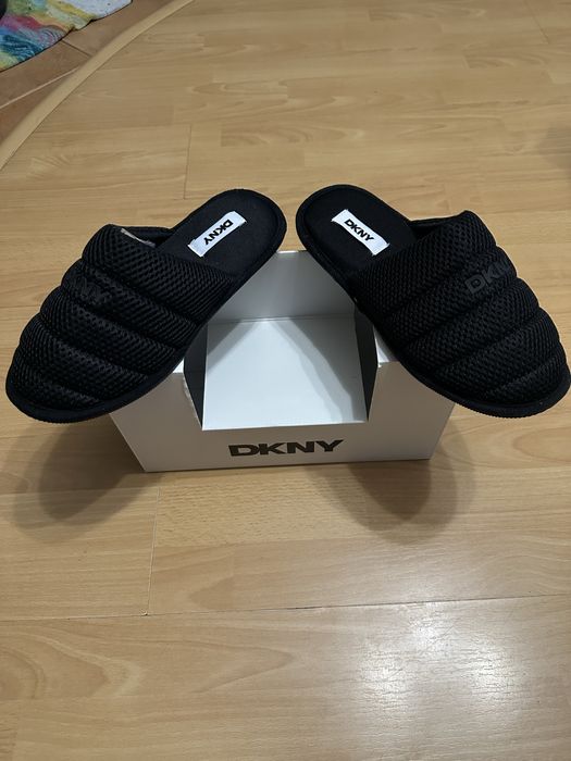 Męskie kapcie DKNY
