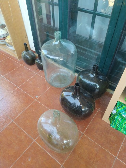 Garrafões de vidro antigos