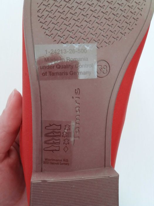 Мокасины кожаные красные tamaris