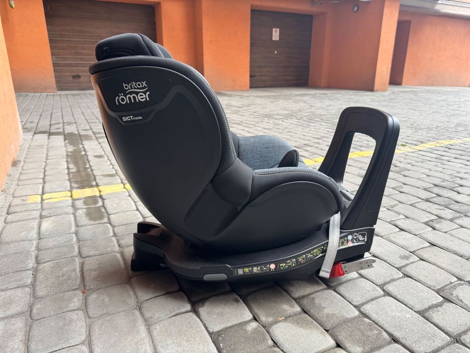Автокрісло тм Britax Römer DUALFIX i-SIZE