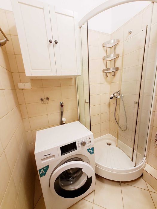 Klecina kawalerka z osobną kuchnią do wynajęcia