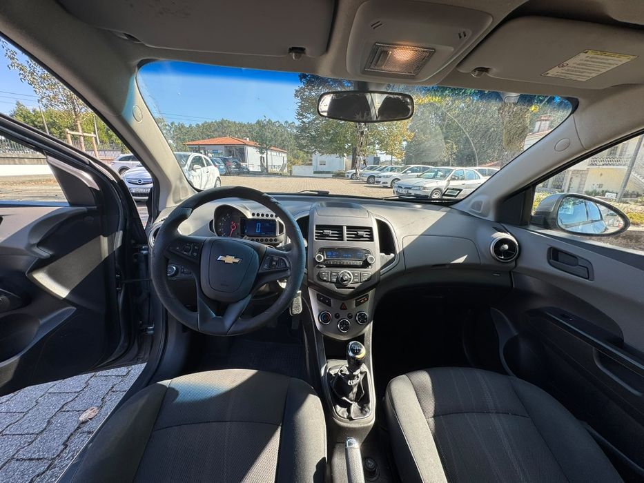 Chevrolet Aveo Cinza — photo 2