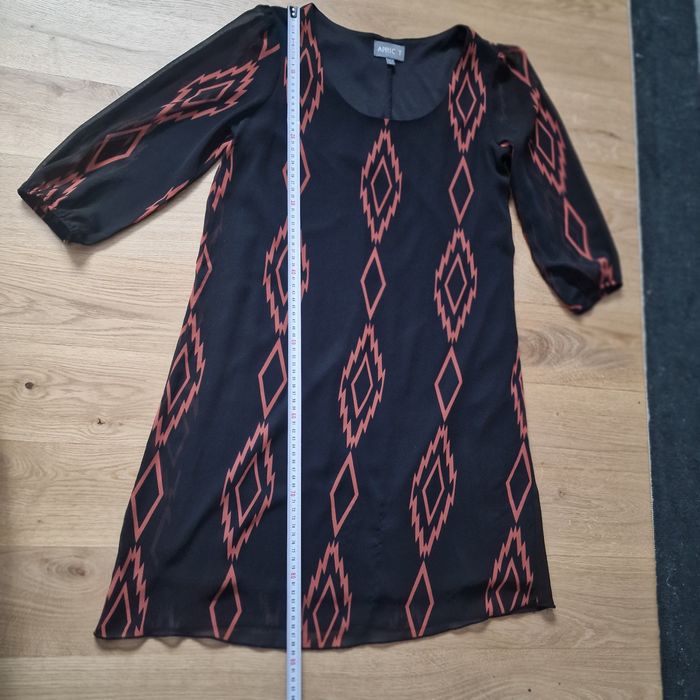 Sukienka Apricot 38