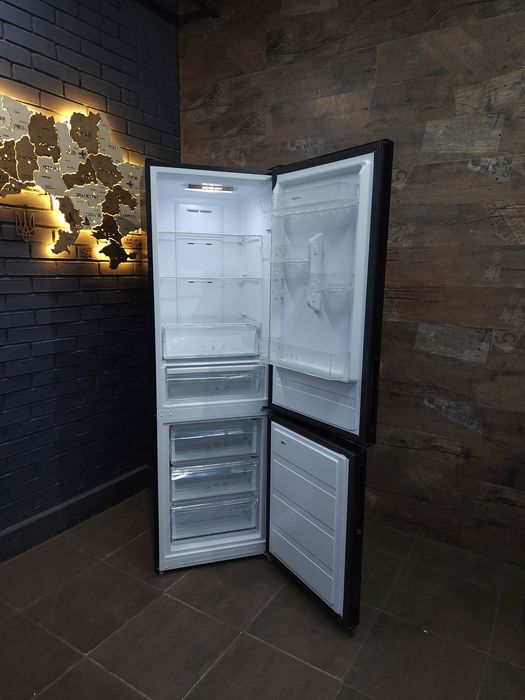 Холодильник NoFrost Bosch KGN39XW326 в ідеальному стані