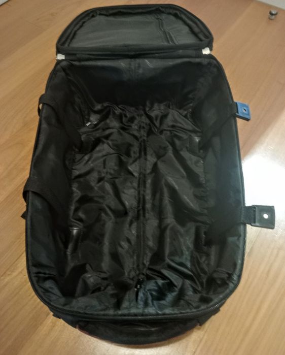 Trolley com mola da pega estragada