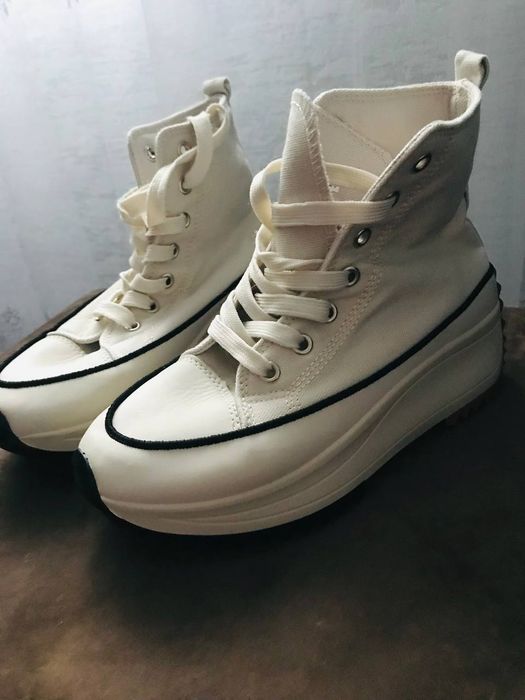 Продам високі кросівки р.37