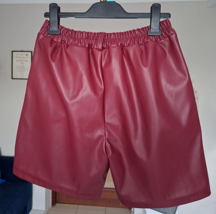 Spodenki eko-skórka bordowe