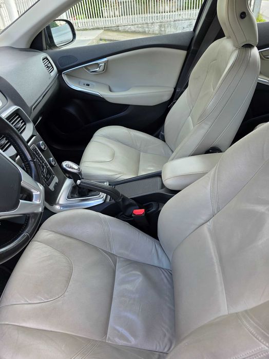 Volvo v40 - D2 de 2012
