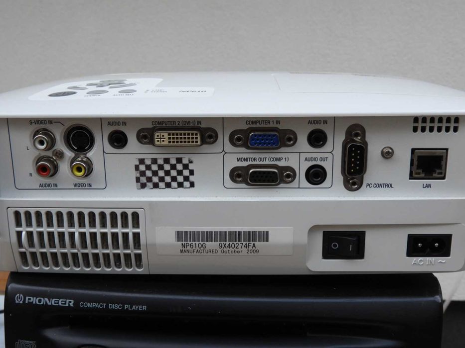 Projektor video Nec np 610