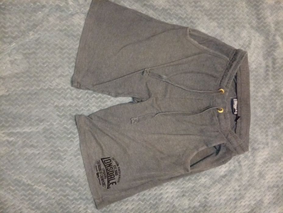 Шорты Lonsdale .