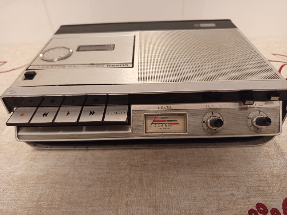 Gravador de Cassetes Vintage Philips N2205 - Anos 70