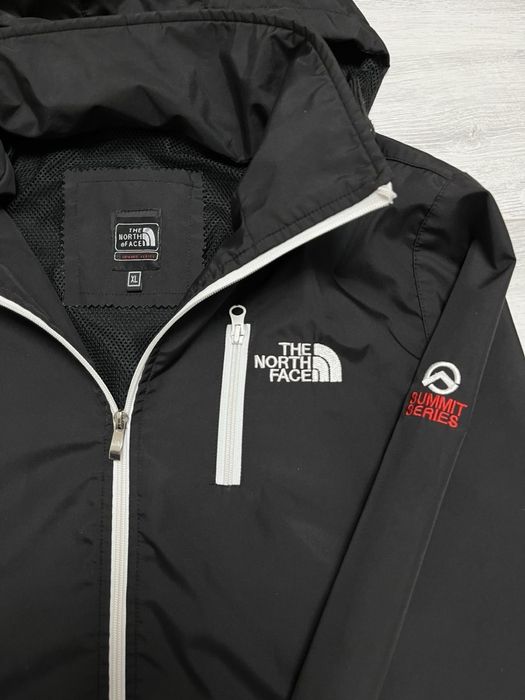 легка куртка-вітрьовка tnf XL