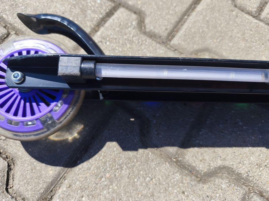 Hulajnoga Nils Extreme LED