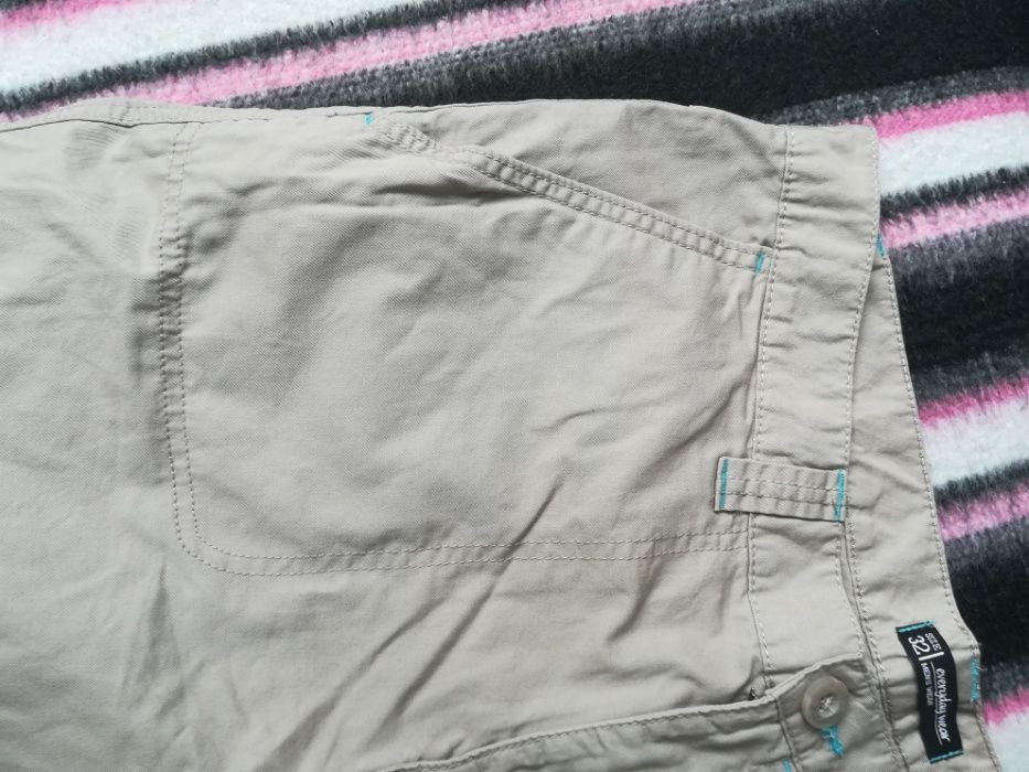 Krótkie spodenki rozmiar 32
