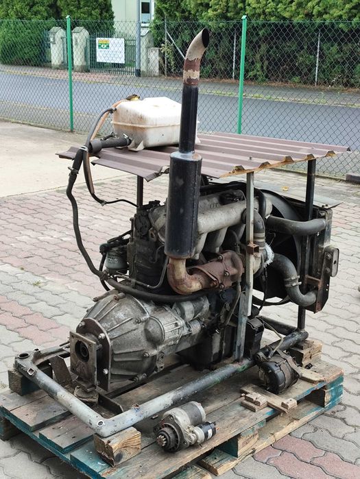 Silnik andoria 4cti90KM postawiony na ramie do Agregatu