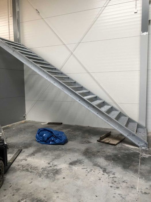 Hala warsztatowa 10x28 z płyty warstwowej- dach jednospadowy- solidna!