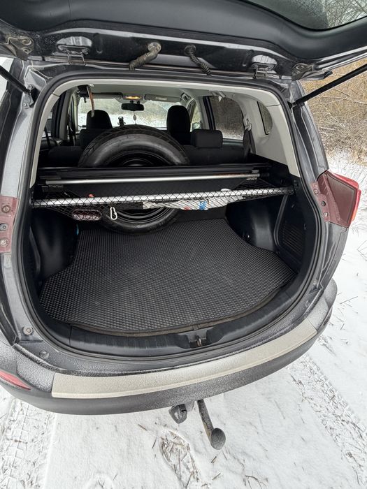 Toyta RAV 4 . 2014. 2.5 газ / бензин