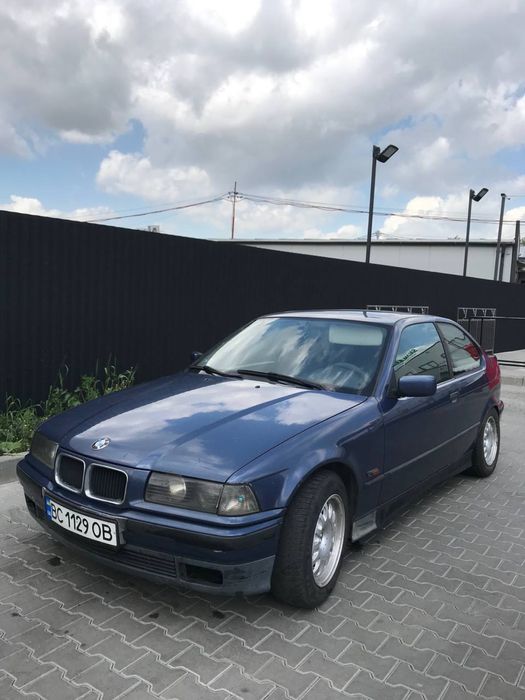 BMW 3 1995 року