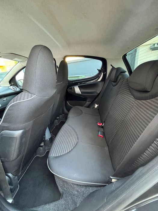 Carro Peugeot 107
