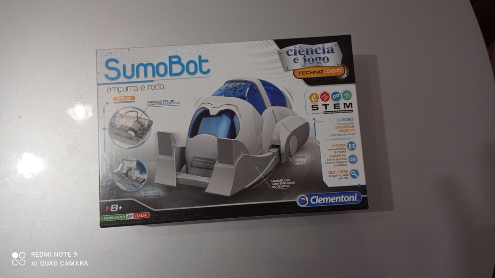 Brinquedo SumoBot para crianças